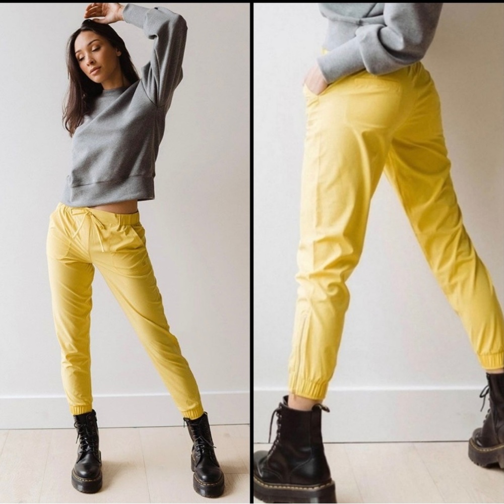 Albion Mustard Yellow Jetsetters